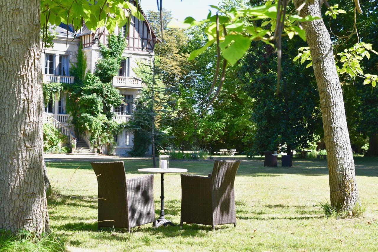 Manoir De Plaisance Acomodação com café da manhã Benon Exterior foto