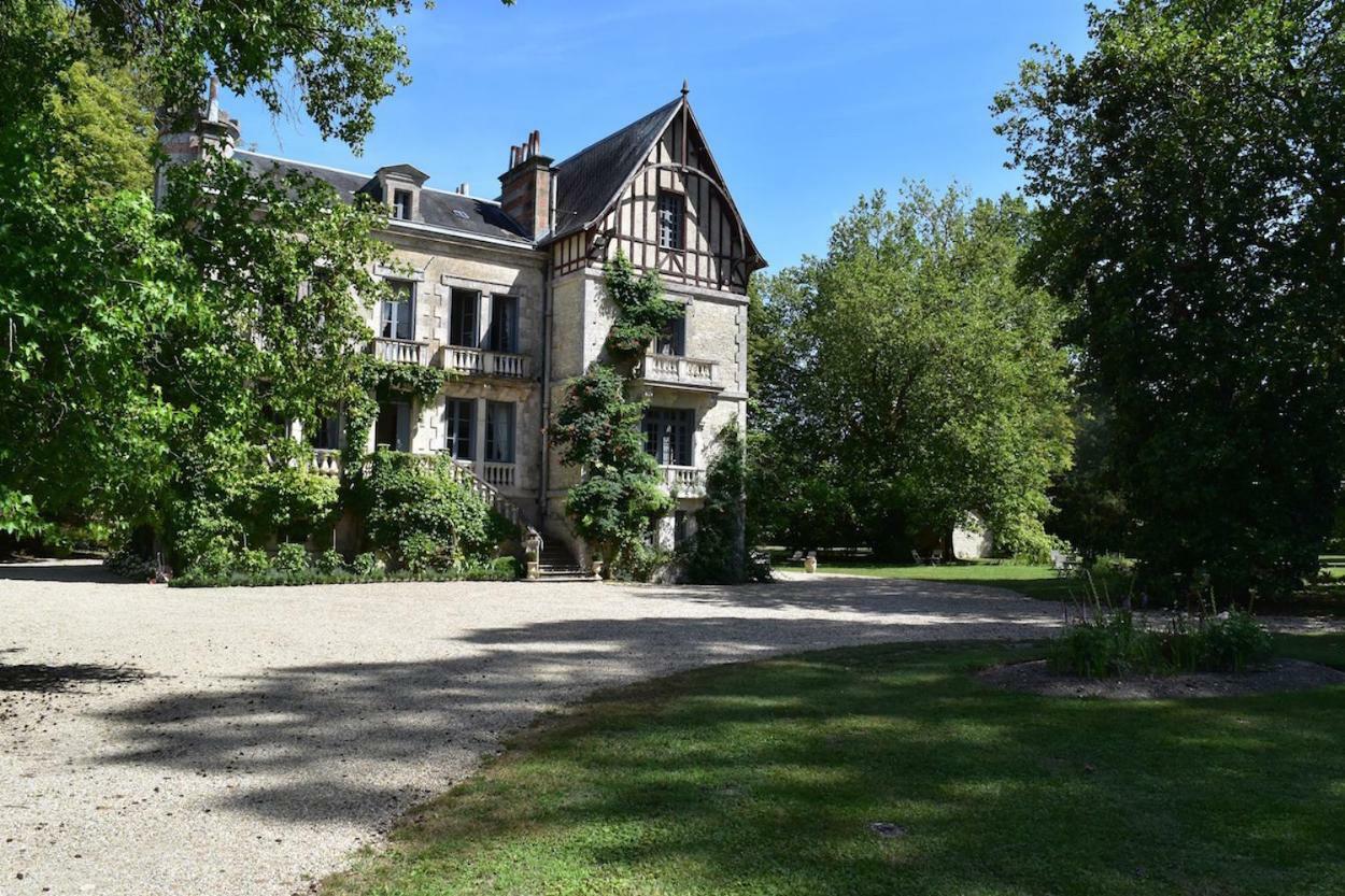 Manoir De Plaisance Acomodação com café da manhã Benon Exterior foto